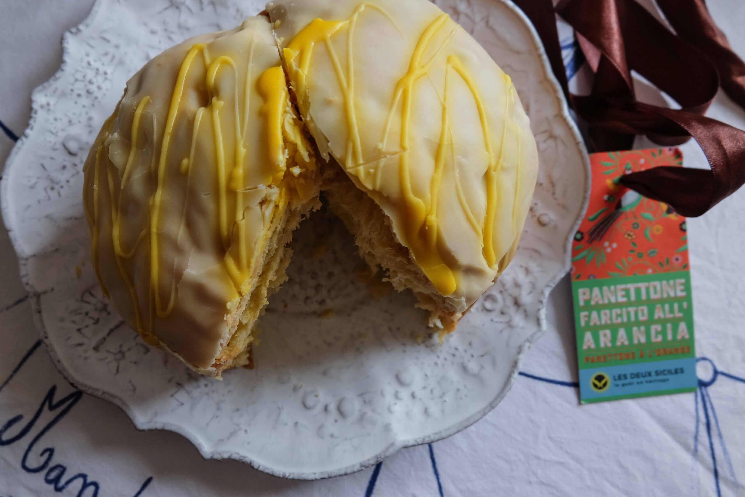 Panettone Artisanal à la Crème d'Orange et Chocolat Blanc 500 gr