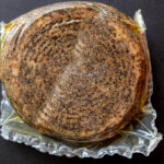 Pecorino recouvert de poivre